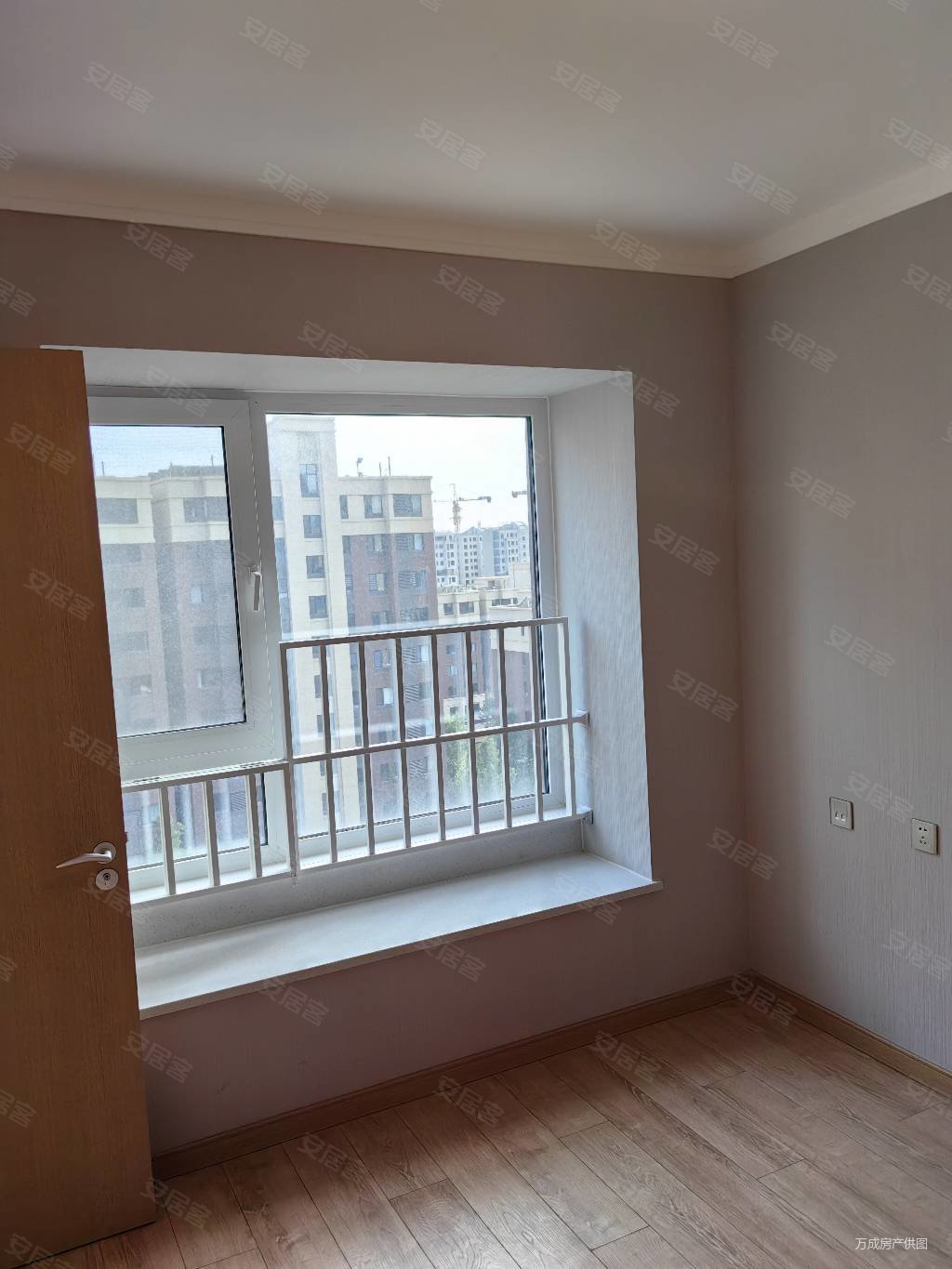 万科锦庐次新房,精装修,赠送价值8万元的车位,锦庐(西青)二手房,162.