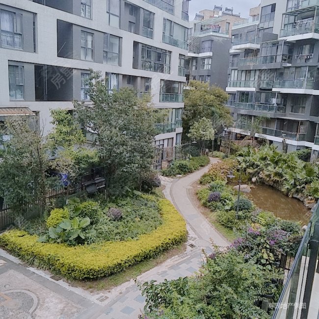 滇池卫城尚层 近地铁 超低密度 中间楼层 小三房 商品住宅