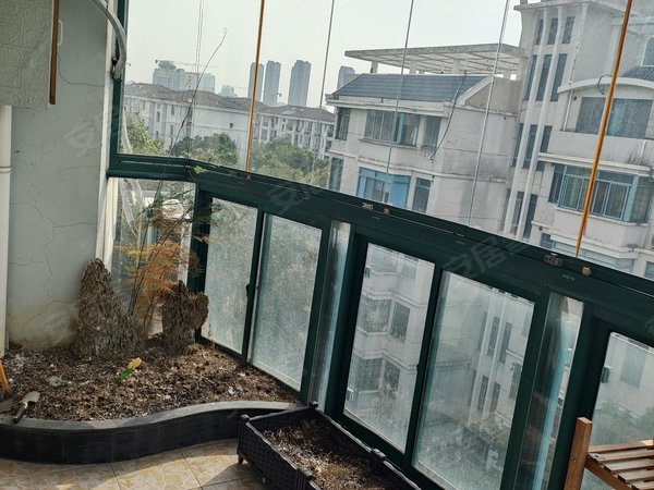 上海松江松江新城檀香花苑(公寓住宅)房东初次出租!