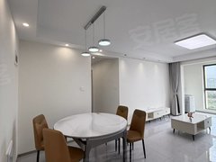 镇江京口江苏大学江苏大学北门 中冶蓝湾御带河优山美地精装三室两卫可短租可月付出租房源真实图片
