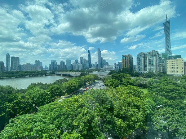 广州海珠滨江东江畔华庭鹭江 江畔华庭 一线江景 小区物业管理优秀