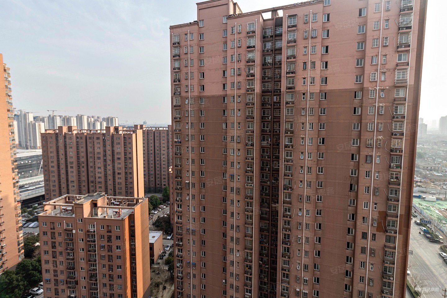 保利广场附近新海家园7868平二室一厅798万急售