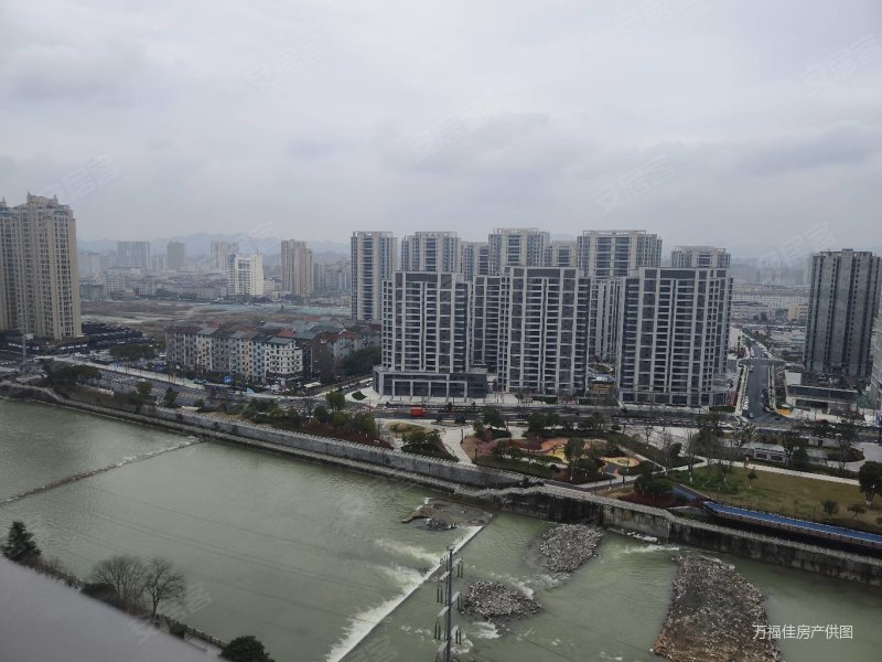 杭州房产网>杭州二手房>临安二手房>临安城区二手房>中天溪珺庭>800