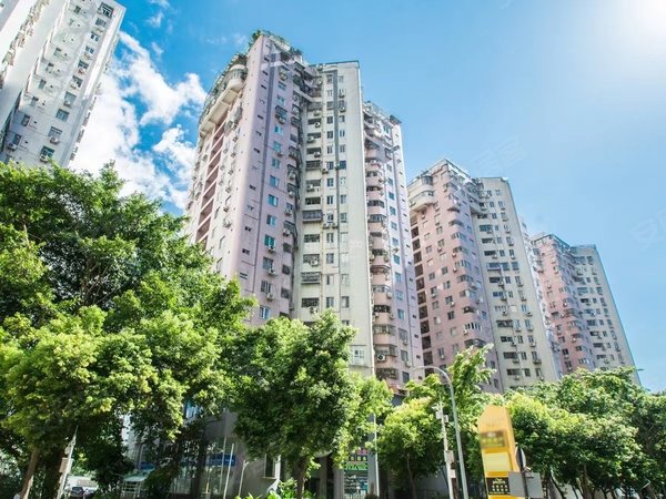 深圳福田皇岗恒福花园实拍两房福民地铁上面精装2房出租海滨广场带
