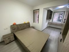 镇江句容句容吾悦广场急租 吾悦广场旁 新城雅居2室精装修 家电齐全 拎包入住出租房源真实图片
