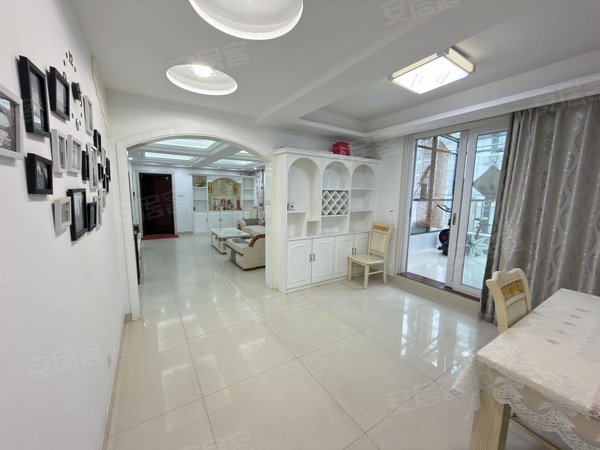 六安金安政务中心一品尚都实拍开发区东站汽车城红叶大厦旁一品尚都精装2室有大露台阳光房出租房源真实图片