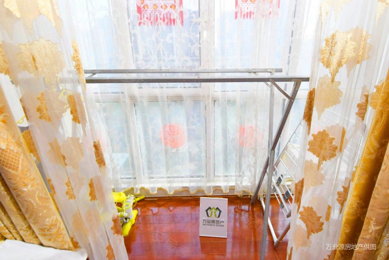 商业配套齐全 小区新 满五 近地铁 医疗配套成熟 交通便利,悦蓝东轩