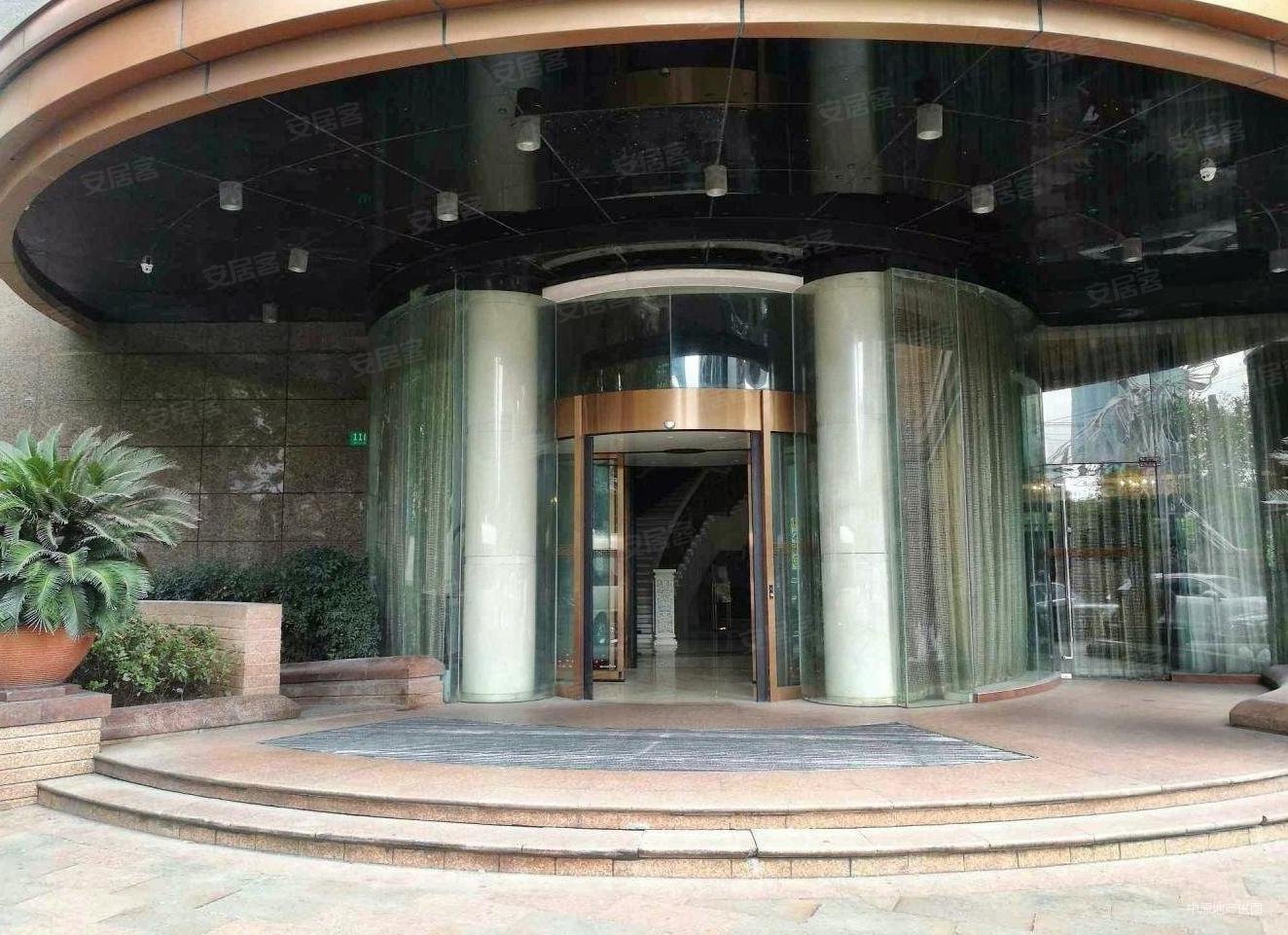 中邦艾格美国际公寓1室1厅1卫67㎡南710万