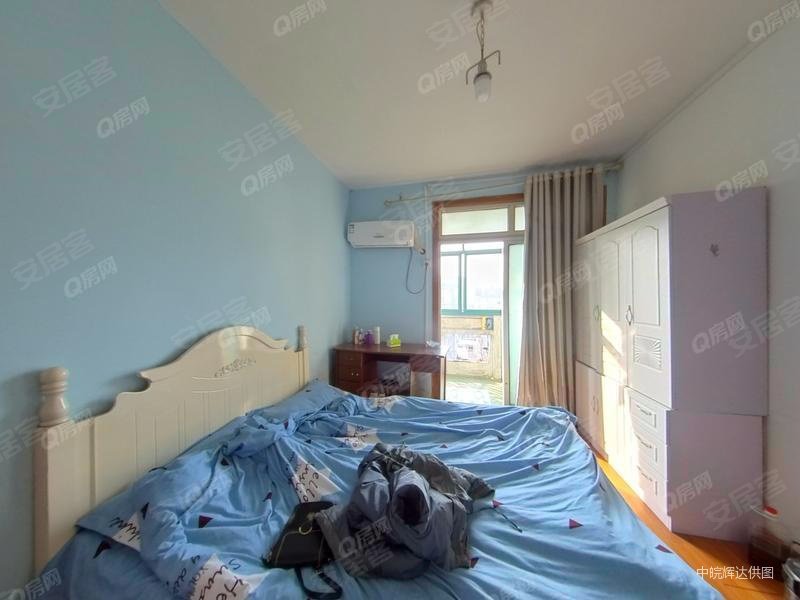 绿都花园急售好房3号线一里井50米全明户型大三室