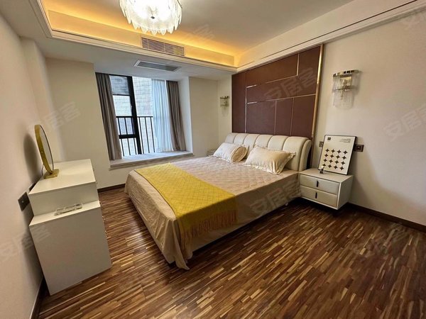 广州海珠广州塔领江公馆领江公馆 精装修两房 一桥直达珠江新城 停车