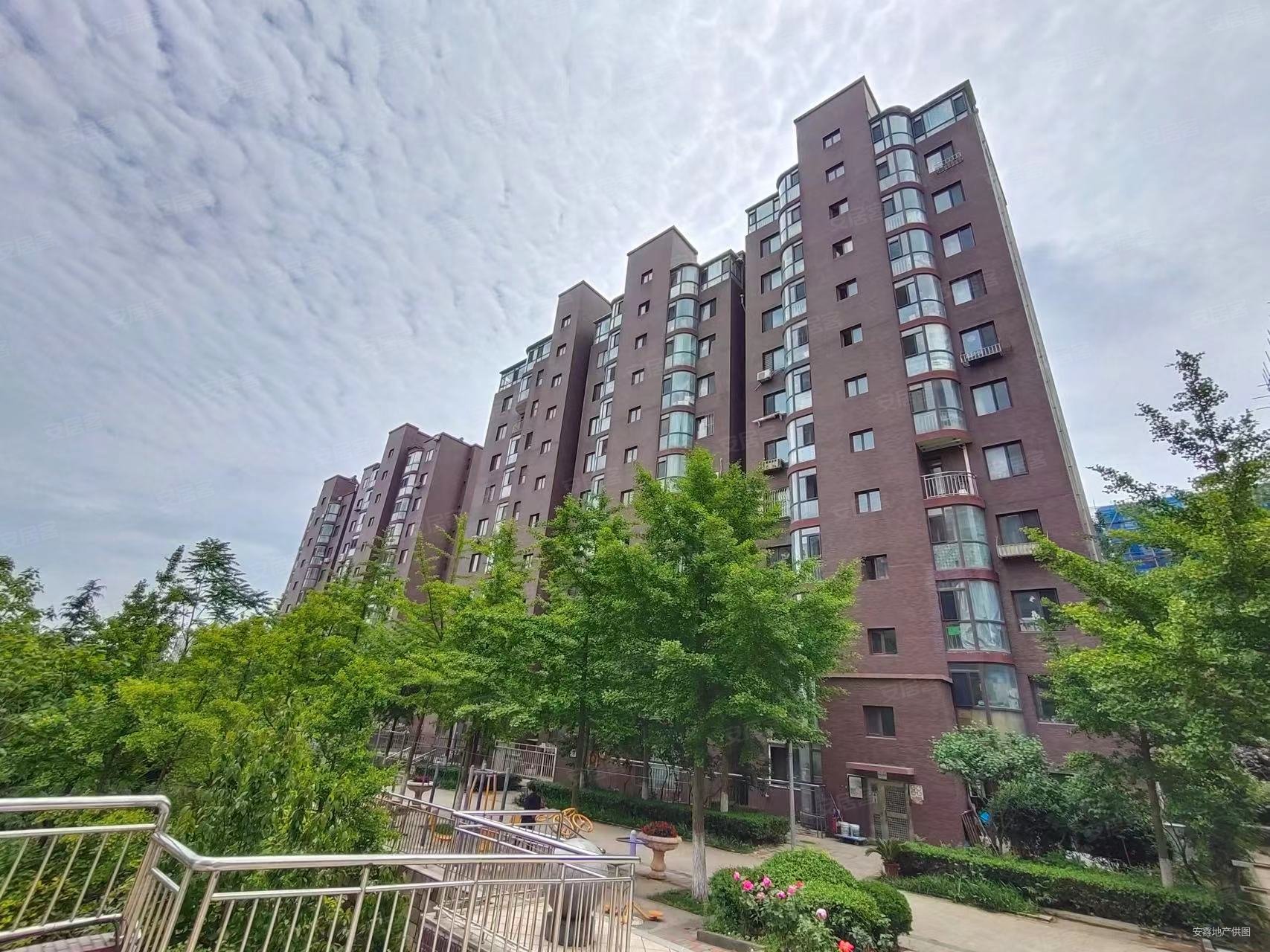 中山区高档封闭小区捷山观海框架带电梯精婚房装修南北通透采光好