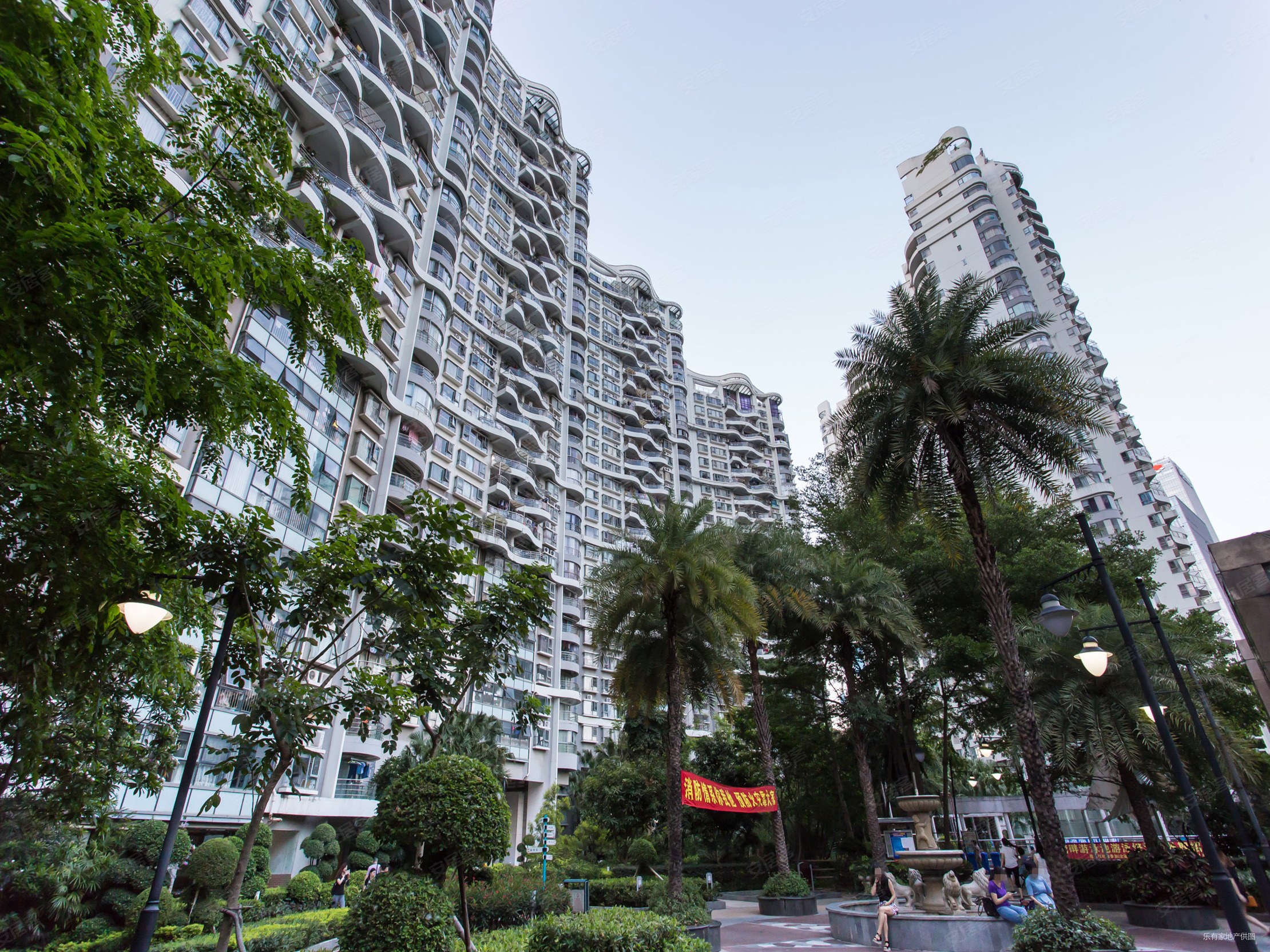 漾日湾畔4室2厅2卫141㎡南北0万