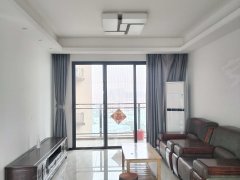 龙光玖龙湾 4室2厅2卫  电梯房 精装修116平米
