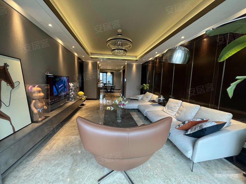 复兴珑御4室2厅3卫196.82㎡南北4500万