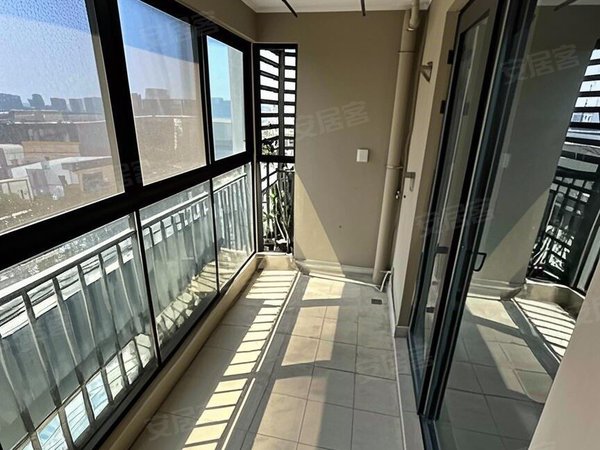 徐州云龙新淮中心云龙华府(北区)云龙华府超南单间女生宿舍,可短租可押一付一!地铁口1号线出租房源真实图片