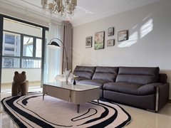 亳州谯城华富广场南湖旁出租恒大翡翠华庭三室两卫家具家电齐全，拎包入住出租房源真实图片