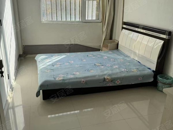盘锦盘山府前大街阳光尚城阳光尚城步梯中层,两室,简单装修,拎包入住!出租房源真实图片