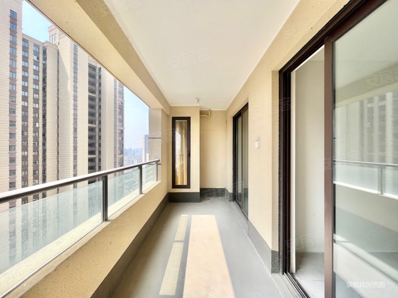 晋陵文锦3室2厅2卫114㎡南320万