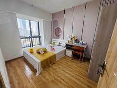 昆明五华丰宁片区可短租月付 近海源财富中心 西苑地铁站 经典双城 家具家电全出租房源真实图片