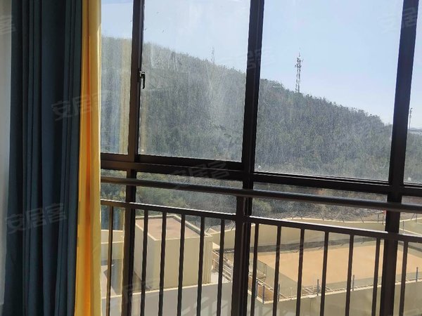 昆明呈贡刘家营锦绣家园大学城 昆明南站旁  近理工师大 七彩万达市