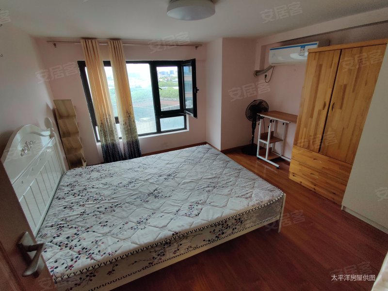 有电梯 医疗配套成熟 商圈成熟 中间好楼层 满五 ,九亭u天地二手房