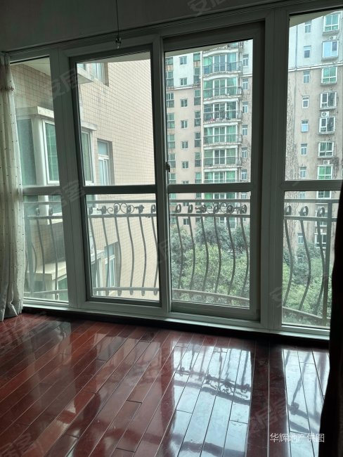 地铁6号线沿线旭景名园3室小高层南北有证可按揭