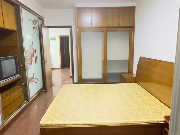 福州台江万宝白马河新村台六小 华侨中学 白马河新村 壁柜大两房 南北