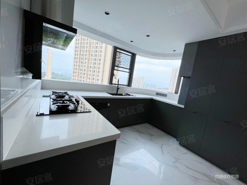 龙湖舜山府二期大平层