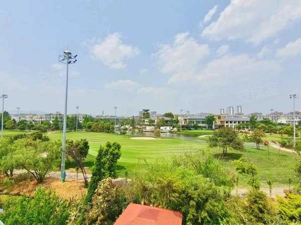 昆明西山滇池度假区滇池卫城微风岛滇池卫城微风岛 5室3厅4卫 配套