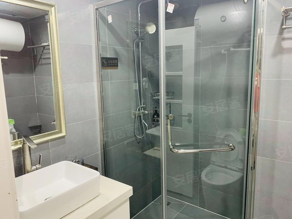 紧邻华林寺地铁站 上下九 荔湾广场 精装修大单间大阳台直租