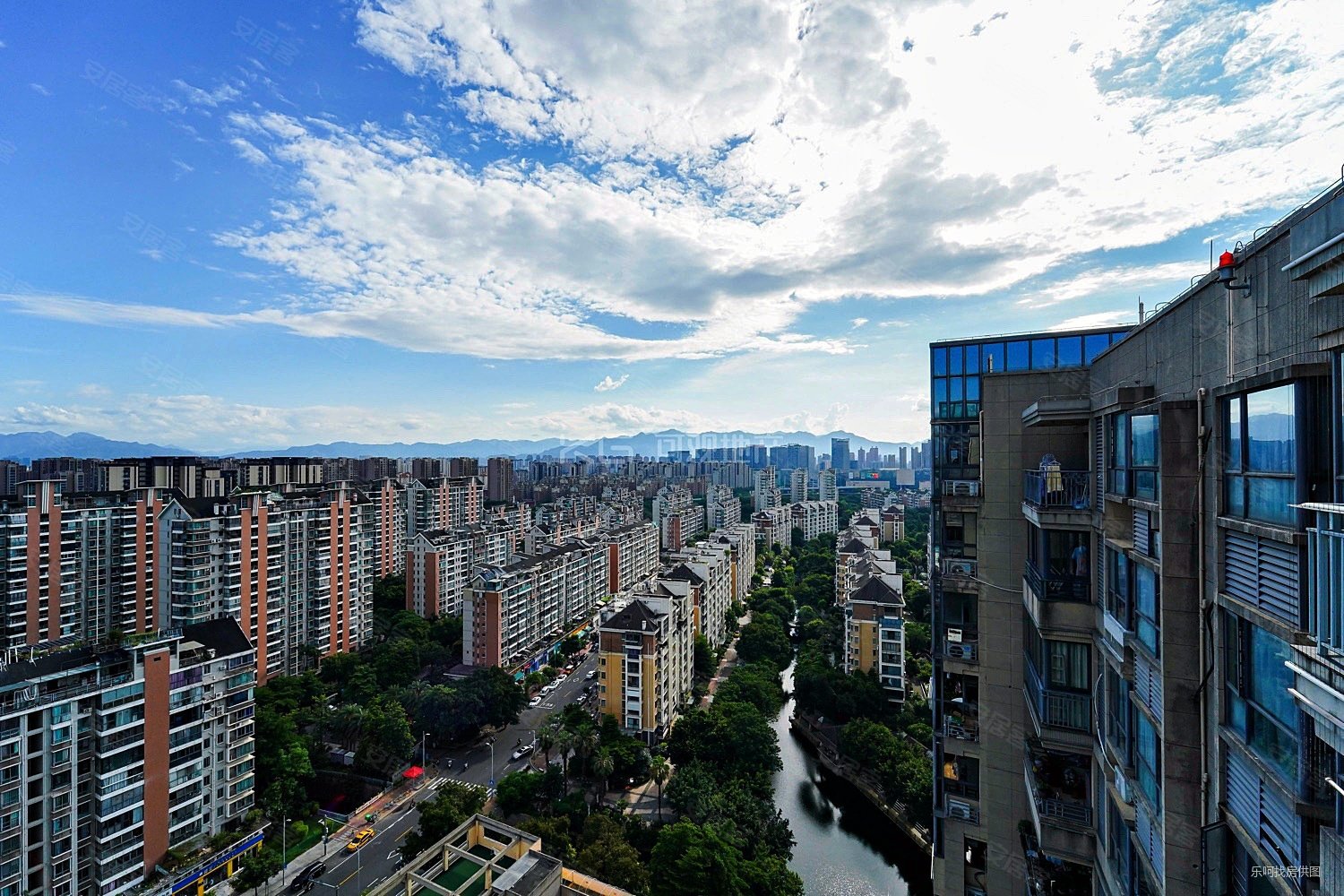 融侨江南水都兰邑2室2厅1卫96.07㎡南北290万