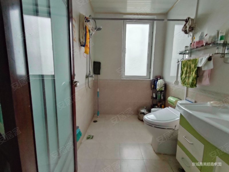 渔阳花园中高楼层南北通透三居两卫