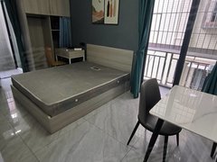 深圳宝安翻身路5号线灵芝地铁 阳台大单间天燃气做饭 近宝安中医院 民水民电出租房源真实图片