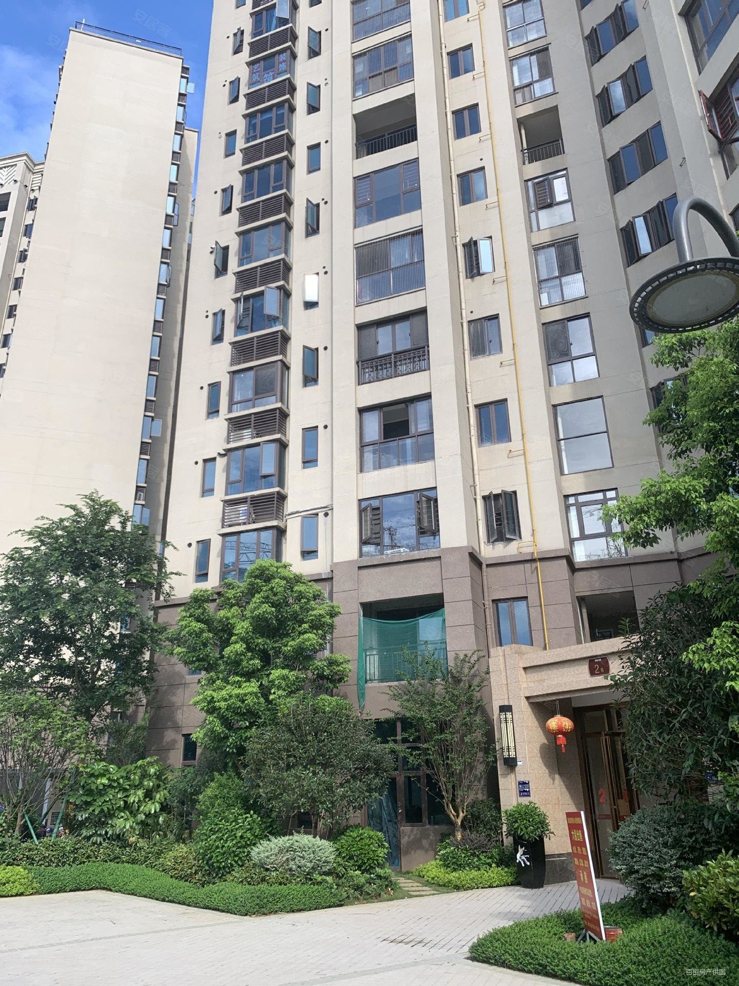 鱼峰区燎原路碧桂园悦府三房两卫有60平米大露台方便烧烤