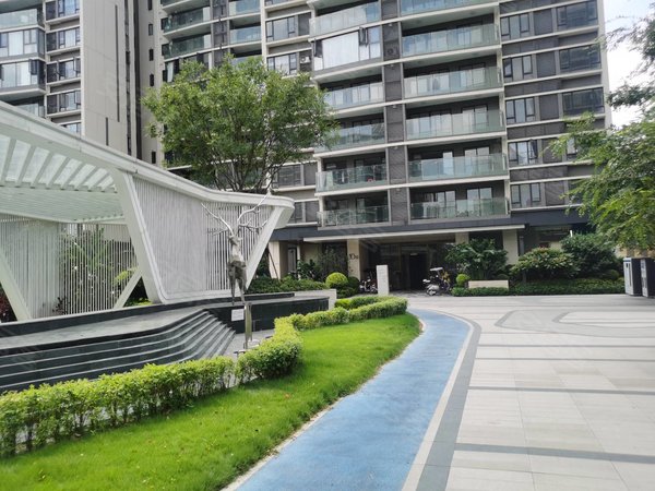 广州花都雅瑶奥园誉湖湾花都湖奥园誉湖湾拎包入住家私家电可配齐出租