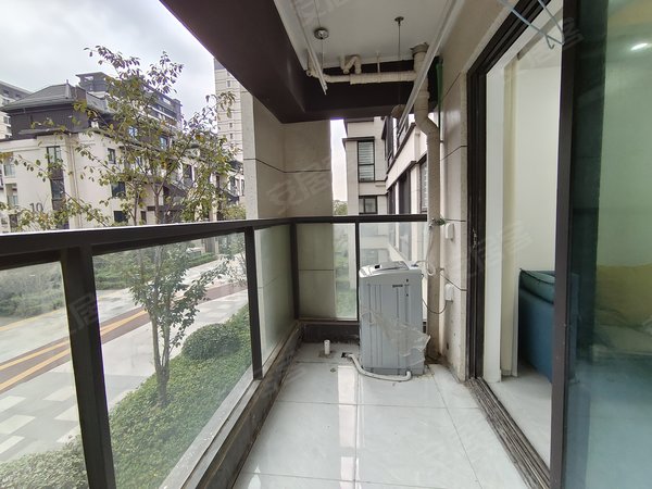 上海奉贤南桥光语著可办居住证 实地拍摄 地铁5号线 南北通透 龙湖