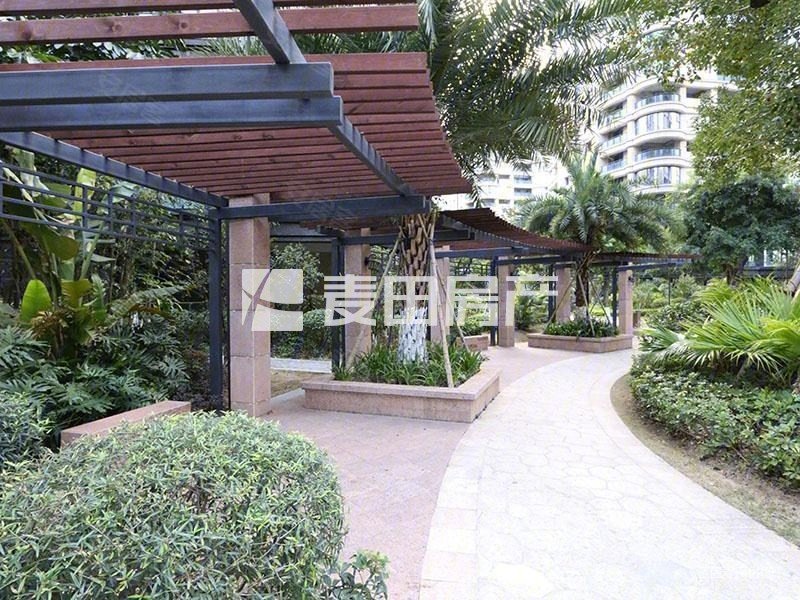 源昌宝墅湾 中间好楼层 临地铁 产权清晰 带电梯