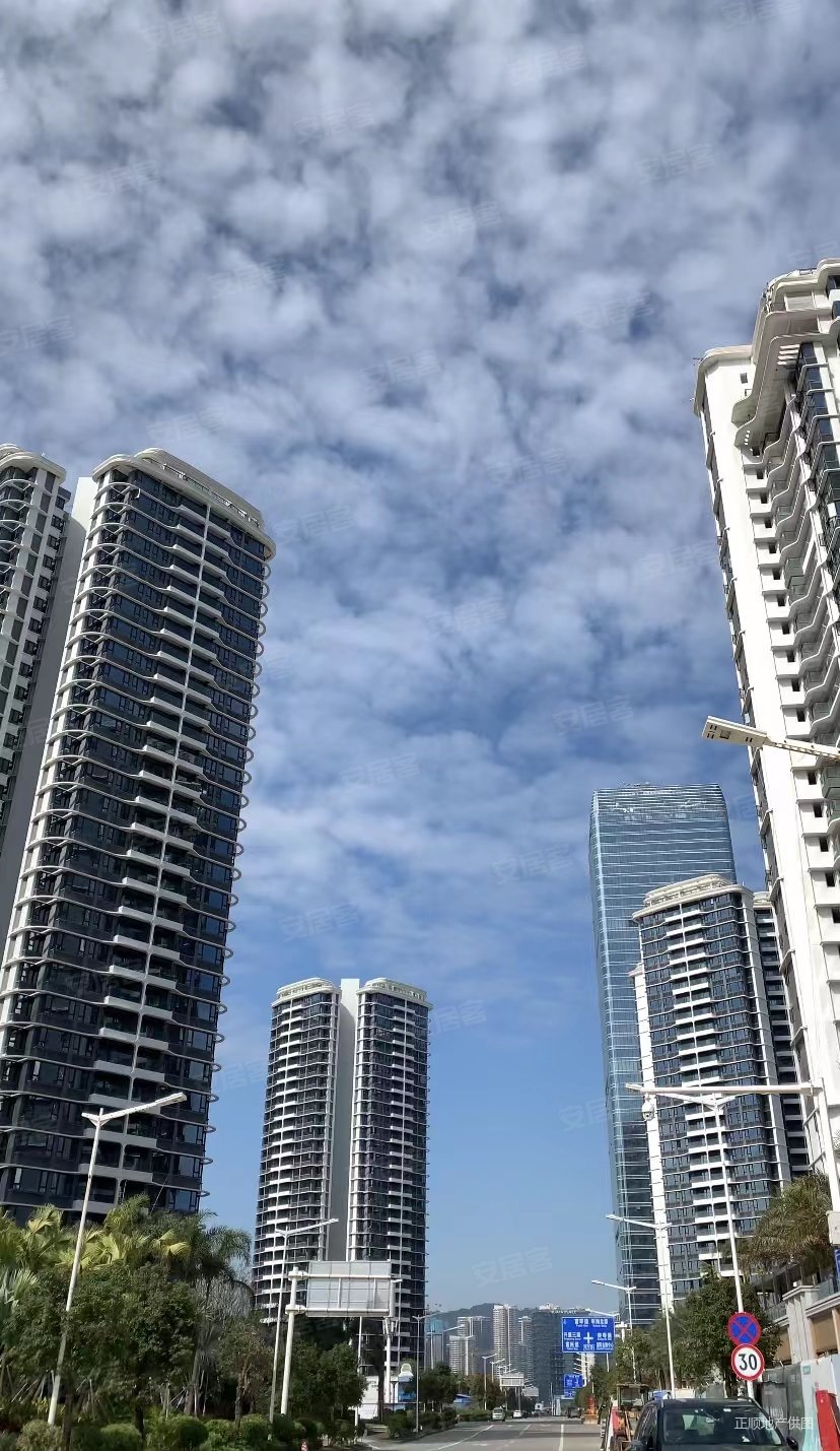 华发广场横琴湾3室2厅2卫167.74㎡南北721.2万