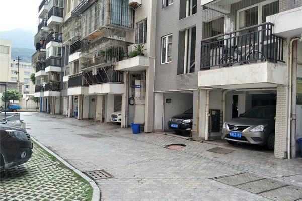 怡华园怎么样,好不好_中介房产经纪人:蓝金锋对怡华