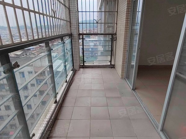 广州黄埔科学城天鹿花园天鹿花园 实用130平3房2厅2卫 近公交近市场