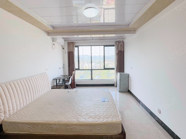 南宁西乡塘科园大道华商时代广场科园地铁口楼上大一房出租 朝南出租