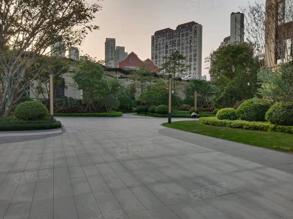 厦门集美杏北路国贸天峯国贸天峯三房两厅 小区门口30米到地铁站 从未