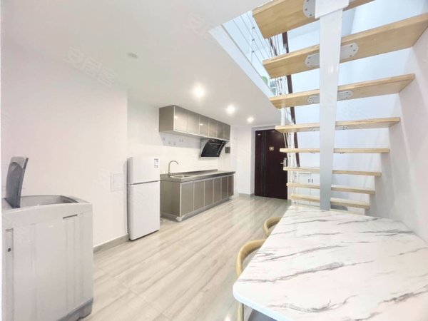 高新区租房,融创海豚湾地铁房,好老师培训旁,精装网红复式楼公寓拎包