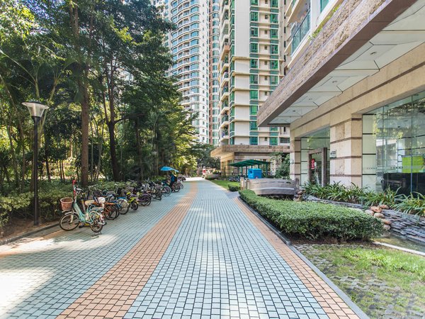 深圳福田皇岗皇御苑(二期)皇岗口岸精装2房,大花园社区,随时方便看房