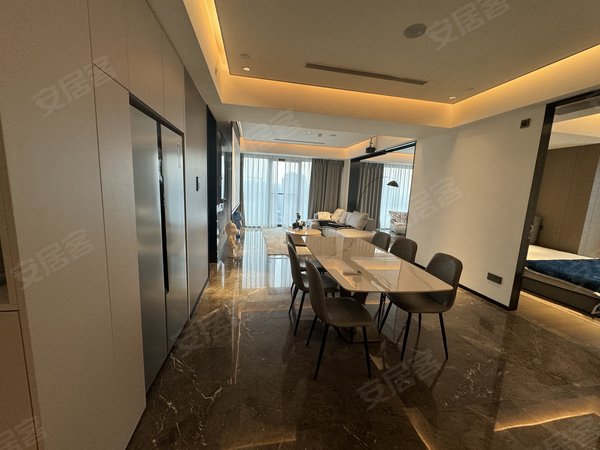 重庆江北观音桥龙湖唐宁one森迪(cindy) 观音桥旁  随时密码看房 两房