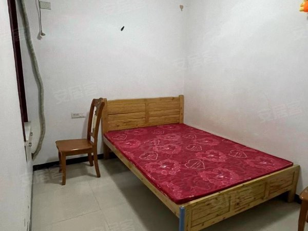 中央花园两室两厅精装修家电齐全拎包入住离广达英业达金凤近,沙坪坝