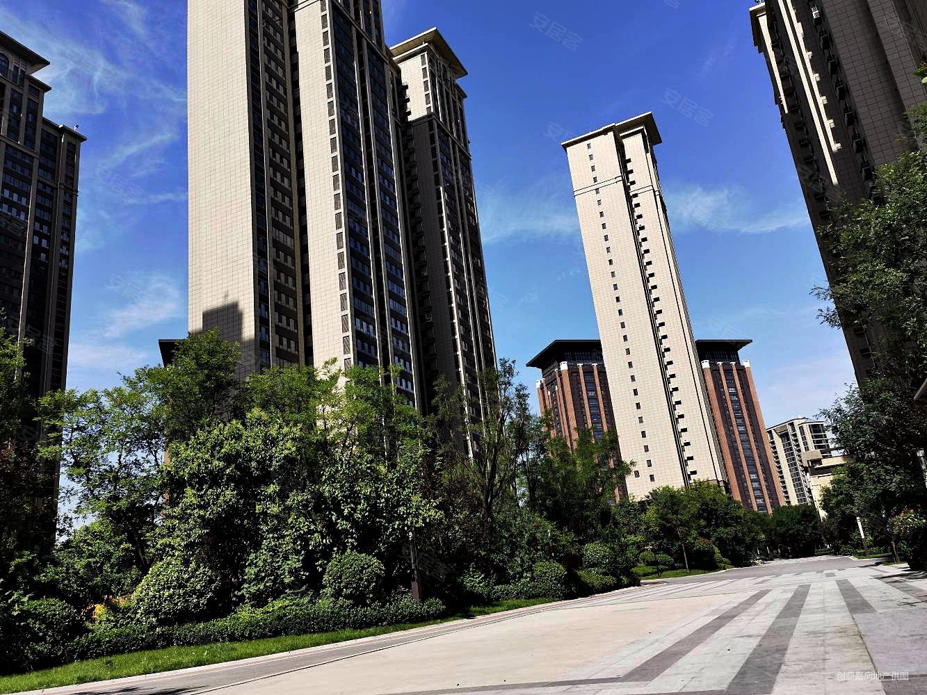 荣民宫园学府4室1厅2卫110.22㎡南北170万