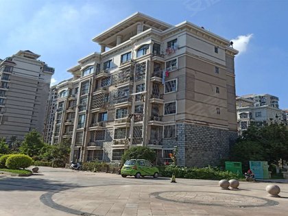 河畔花城