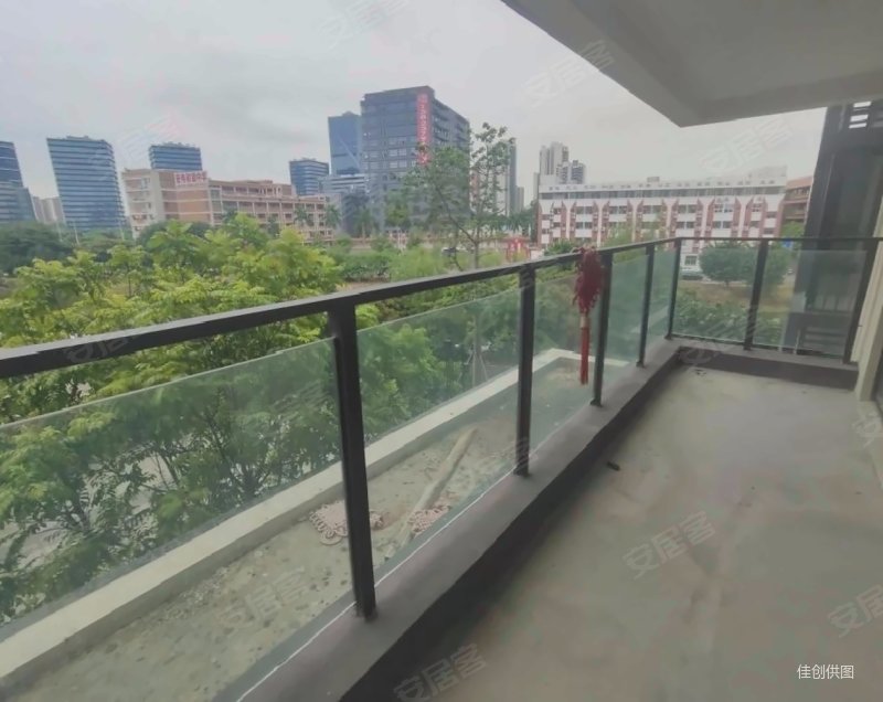 东莞房产网>东莞二手房>寮步二手房>石龙坑二手房>华侨城纯水岸>800