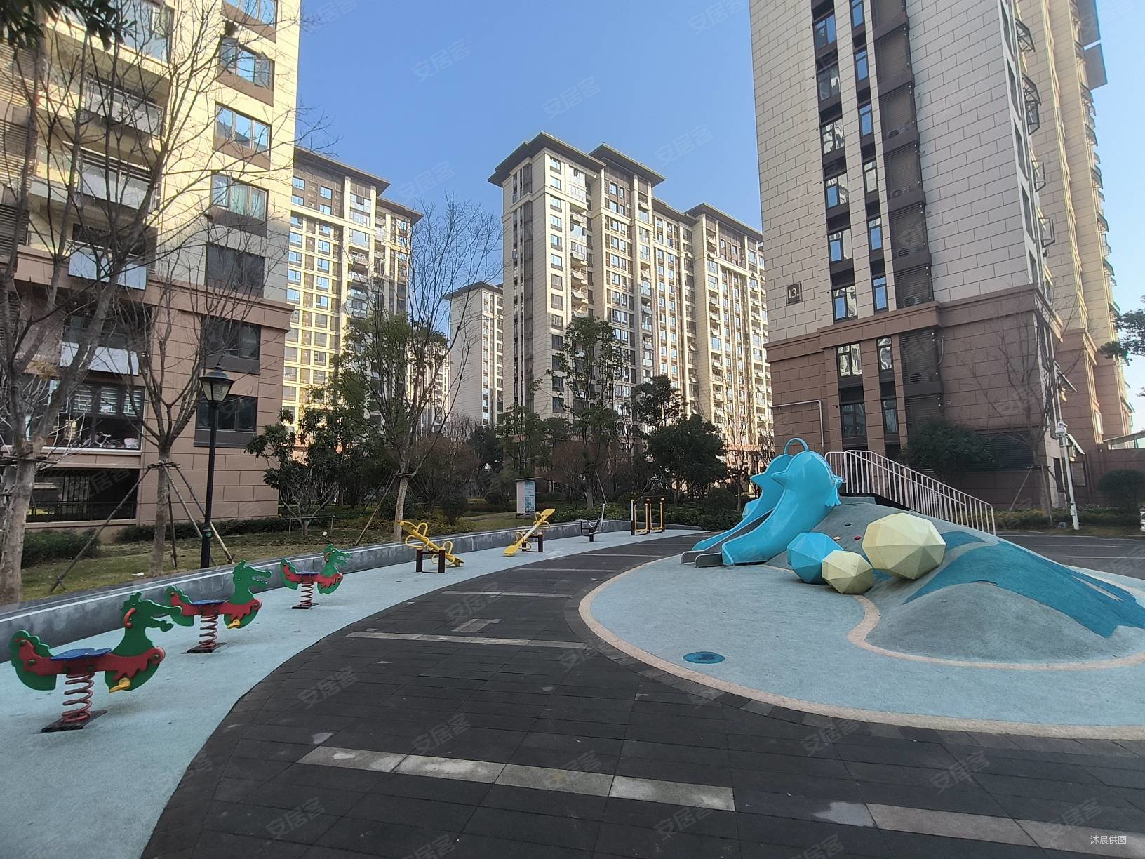 大华公园华府一线湖景房高楼层南北双阳台正边户有钥匙随时看房